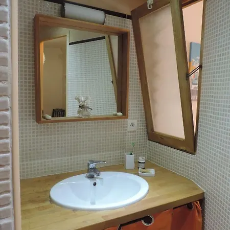Le Logis De La Fontaine Apartamento Ceyreste